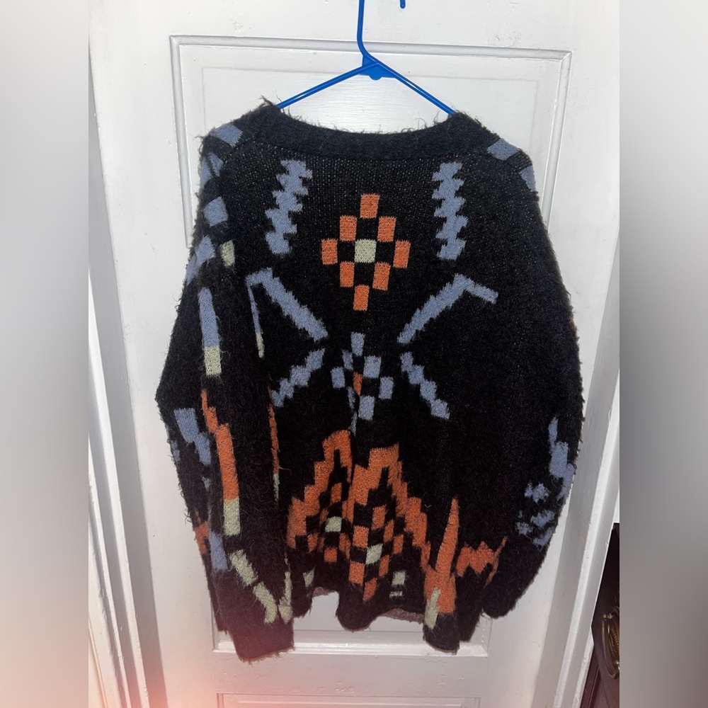 Cider V-NECK GEOMETRIC BUTTON POCKET CARDIGAN - image 6